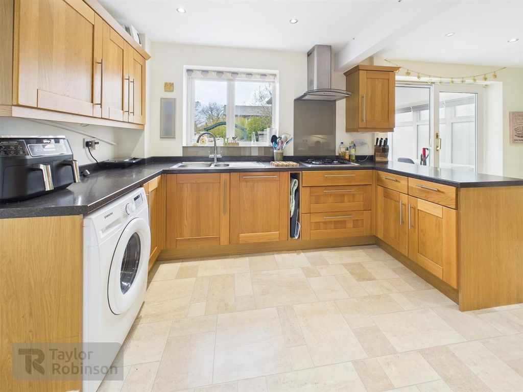 Property photo 3 of 14 Cam02600G0-Pr0422-Still004.Jpg