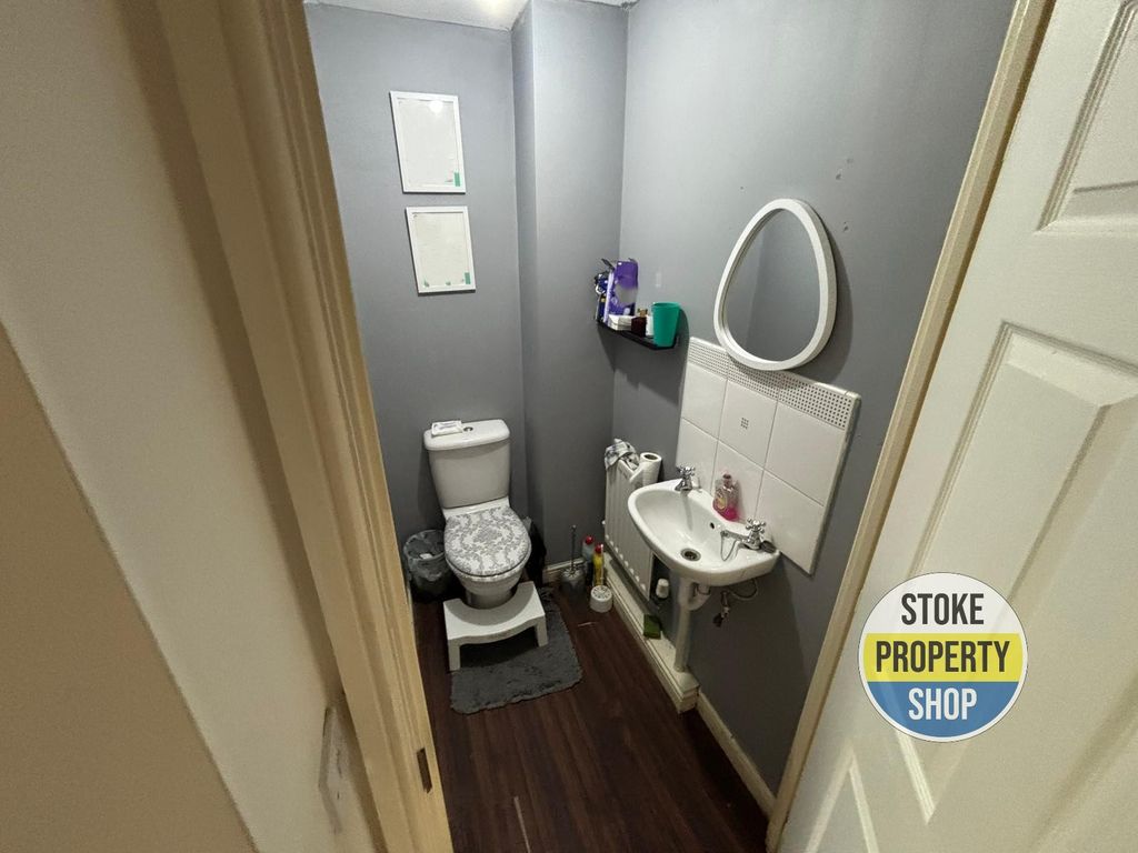 Property photo 3 of 11