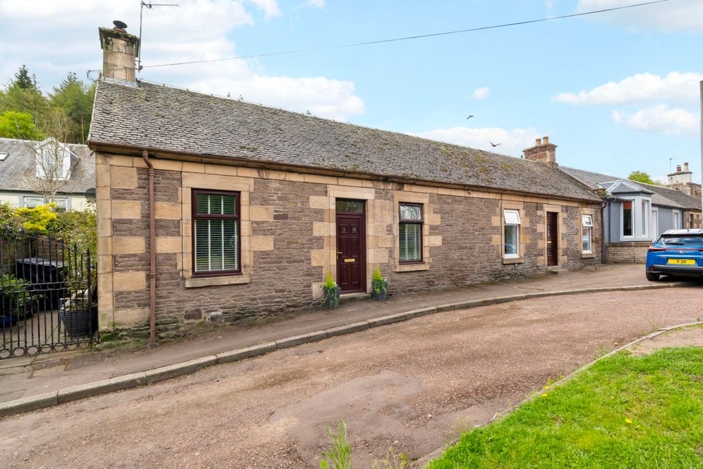 Property photo 1 of 52