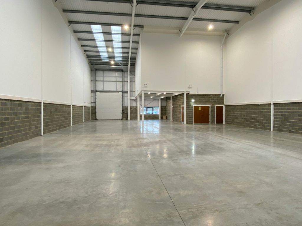 Property photo 2 of 3 Aylesford  4 Aylesford Business Park Warehouse.Jpg