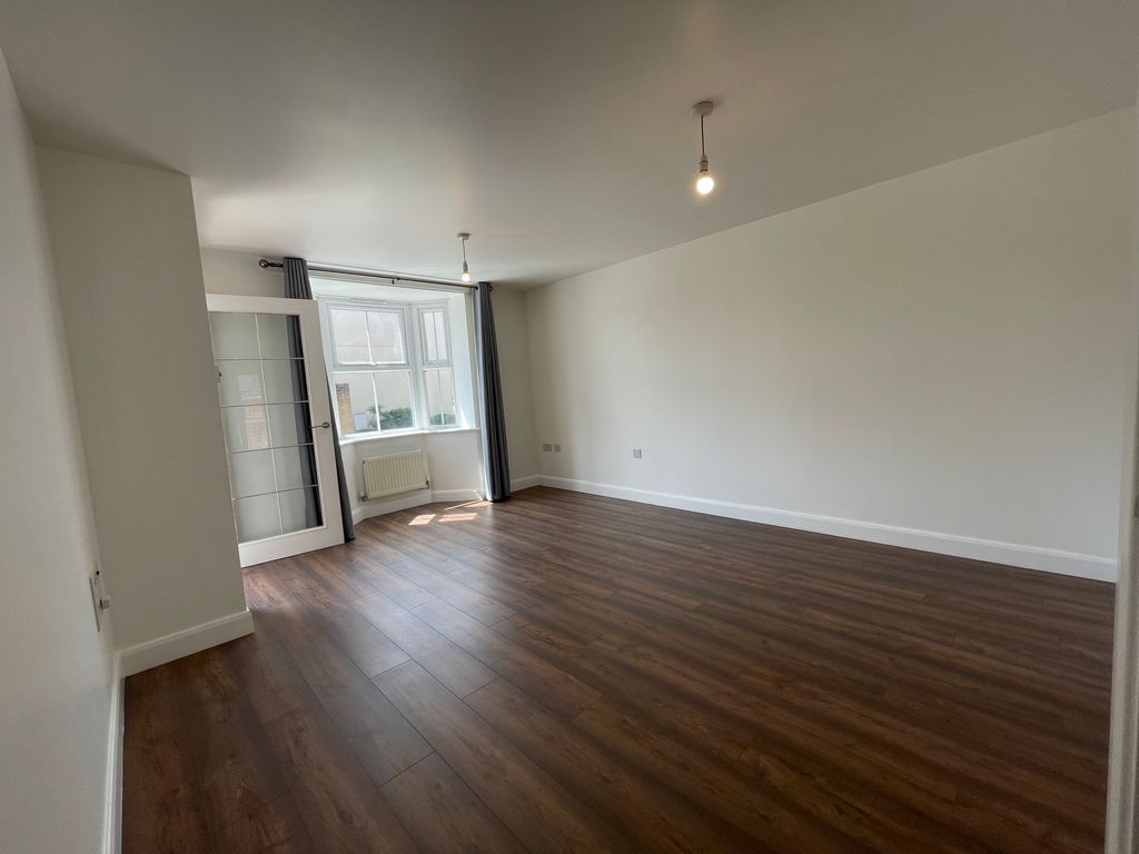 Property photo 2 of 12 Img_4469