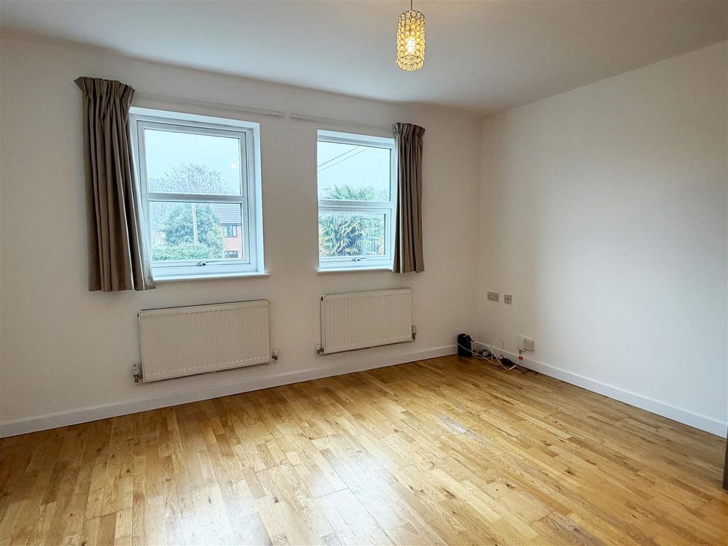 Property photo 2 of 7 Nhr Lounge1 Copy.Jpg