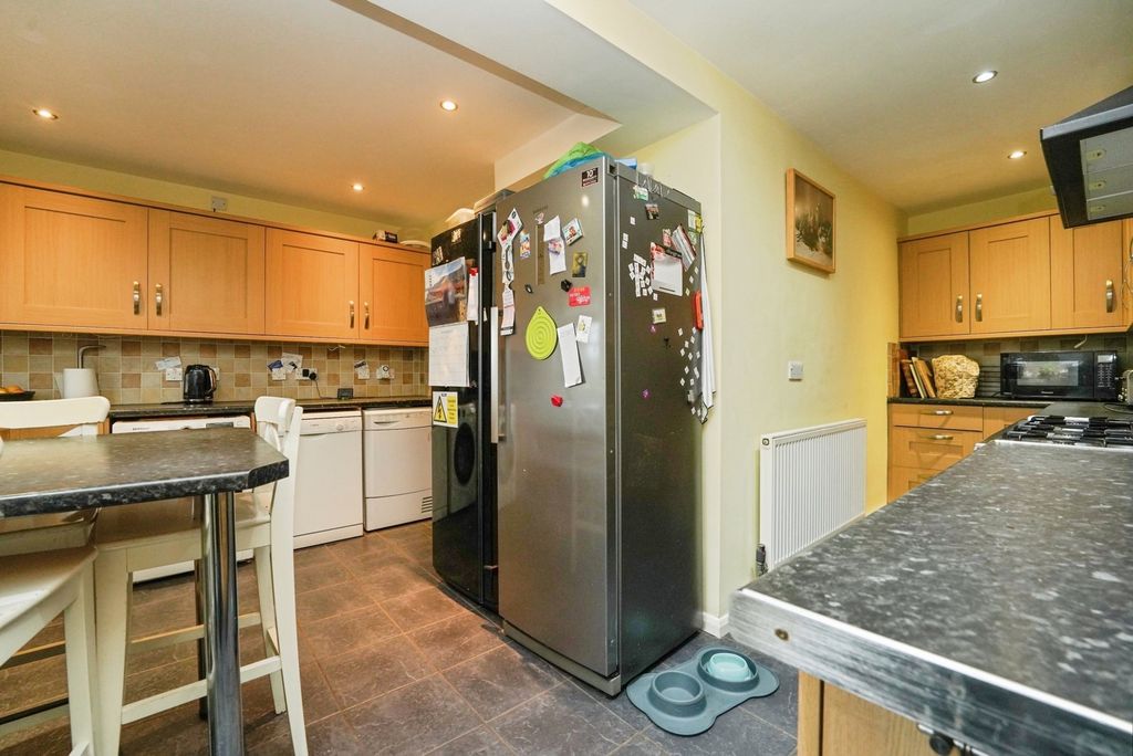 Property photo 2 of 18 Pbox-Img.Jpg