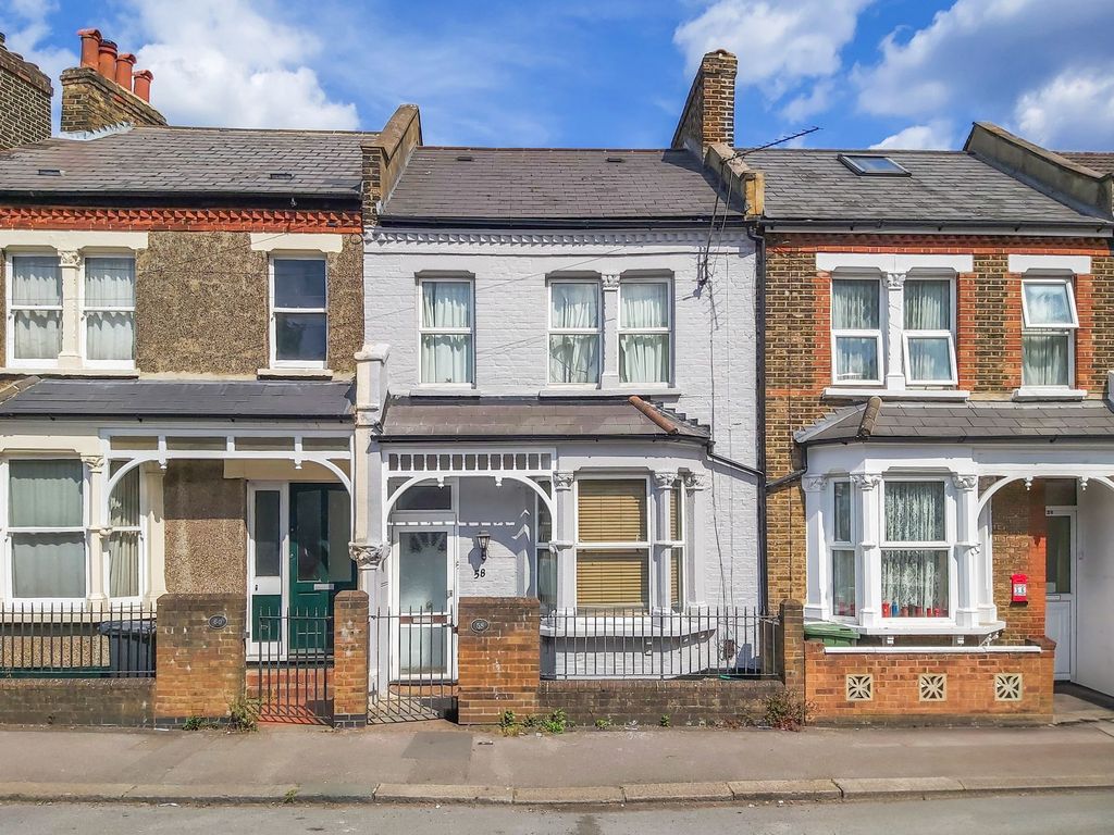 Property photo 1 of 11