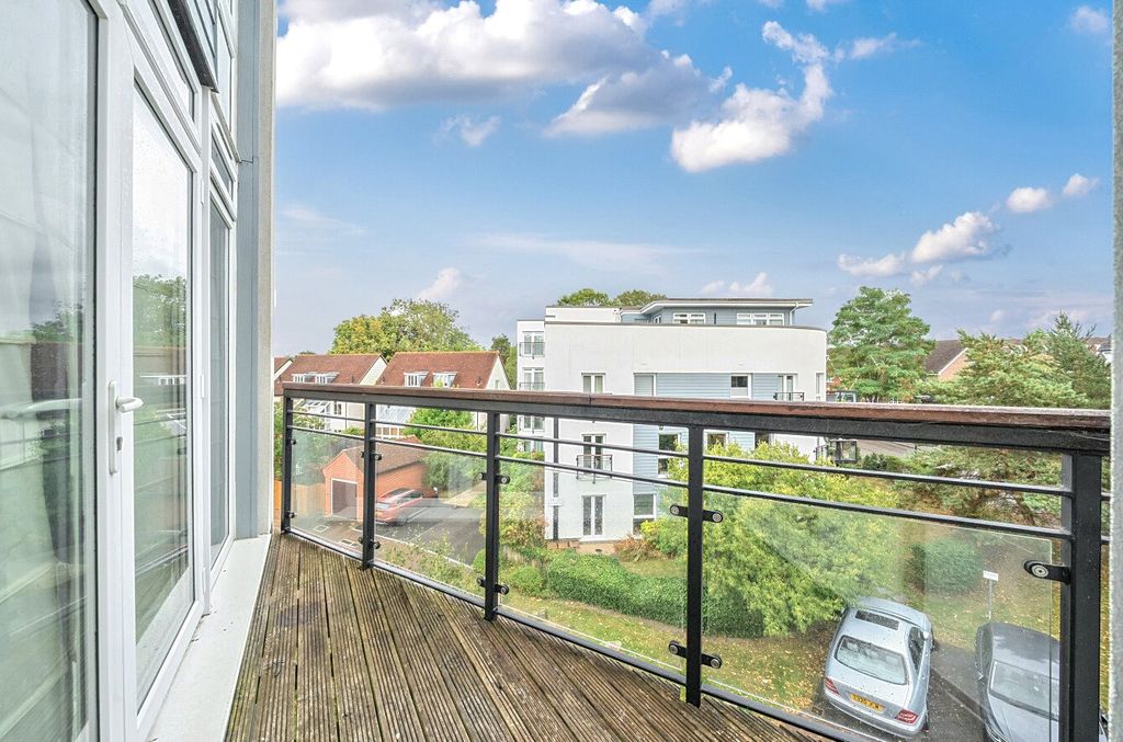 Property photo 2 of 13 Picture No. 11