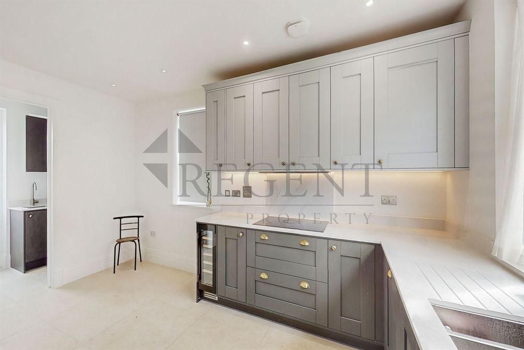 Property photo 2 of 22 Kitchen