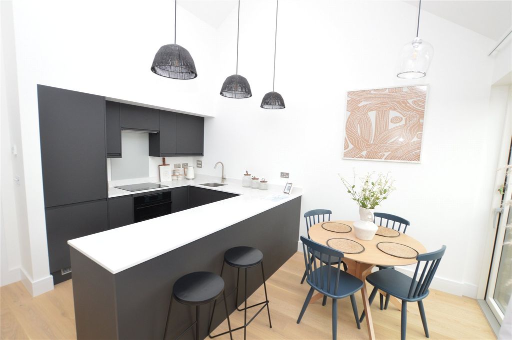 Property photo 3 of 7 Picture No. 07