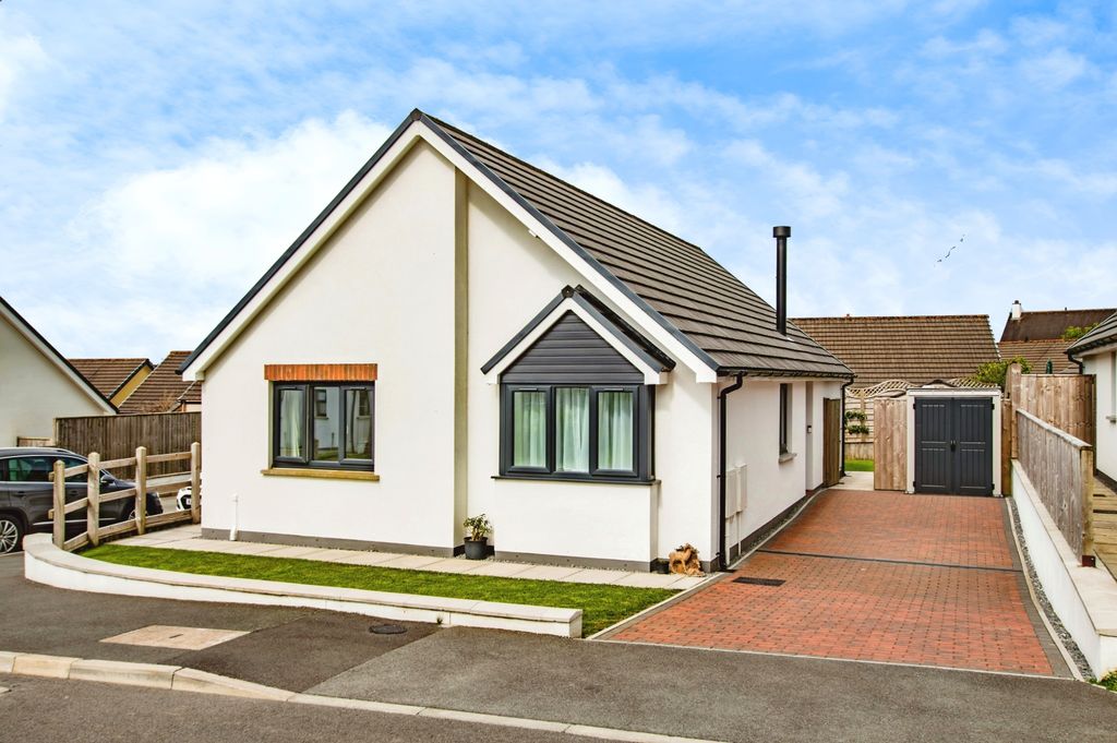 Property photo 1 of 17 Photography