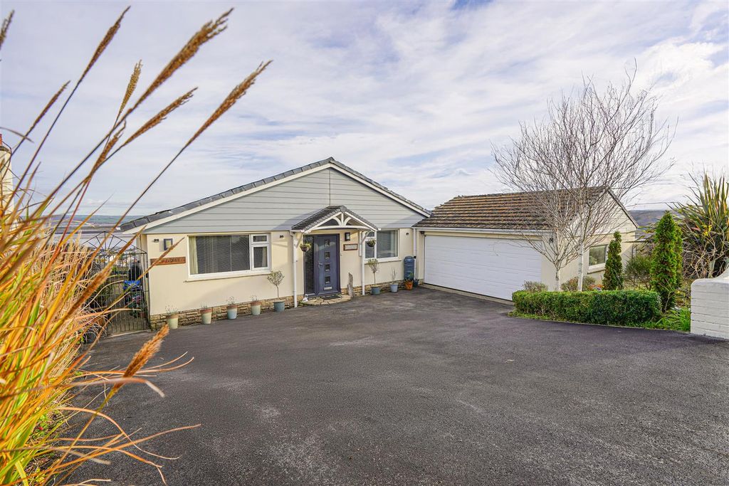 Property photo 3 of 37