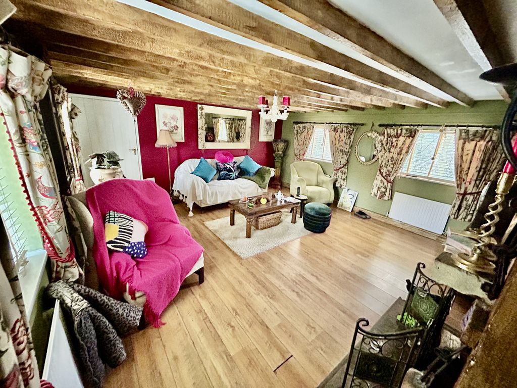 Property photo 2 of 14