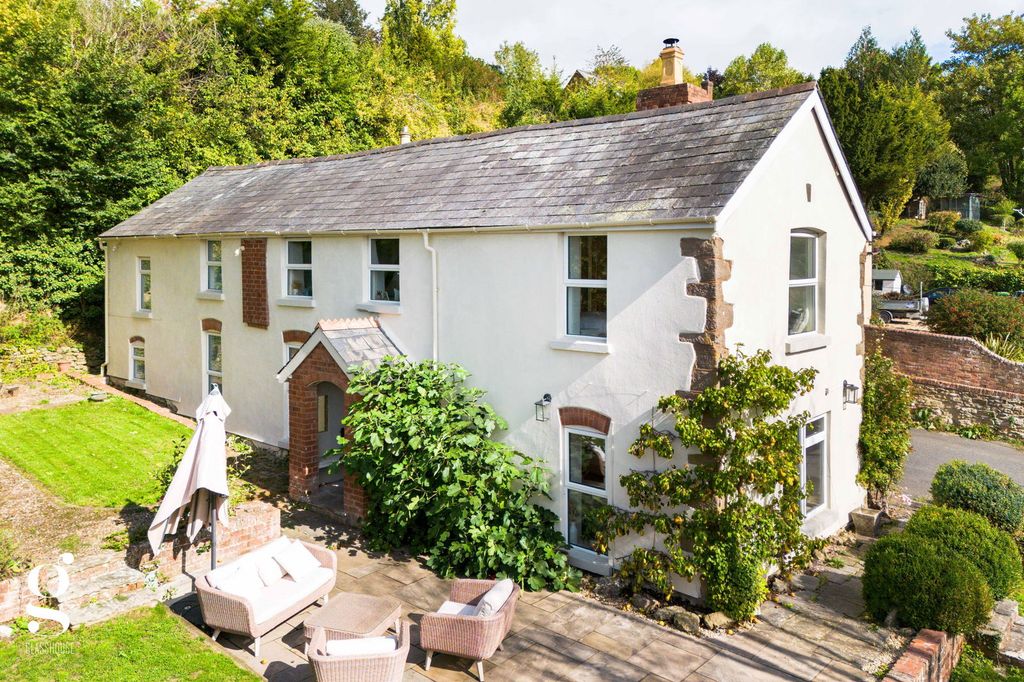 Property photo 1 of 37