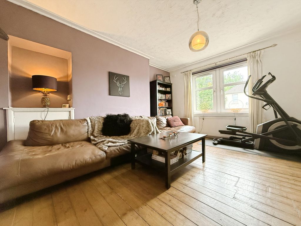 Property photo 3 of 25 Lounge Aspect