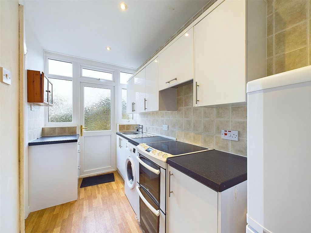 Property photo 2 of 17 Cam03736G0-Pr0063-Still003.Jpg