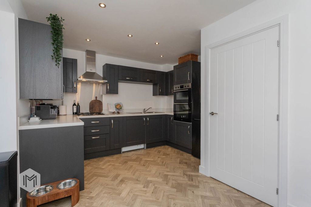 Property photo 3 of 22 Photograph