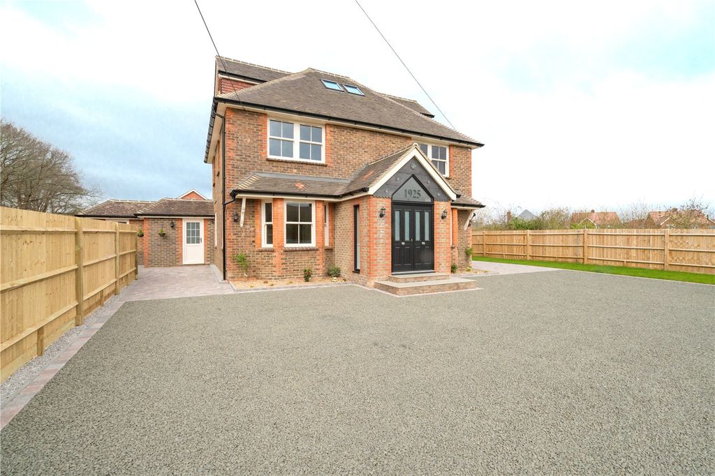 Property photo 2 of 44 Picture No. 54