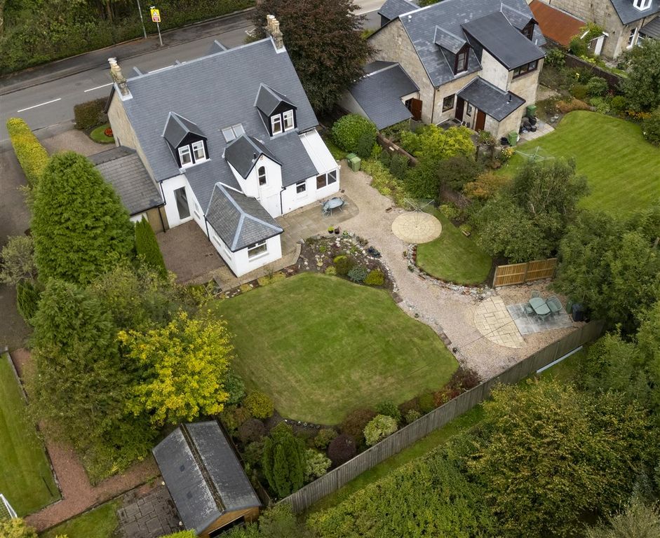 Property photo 3 of 49 13_Crosshill_Rd_Lenzie_012.Jpg