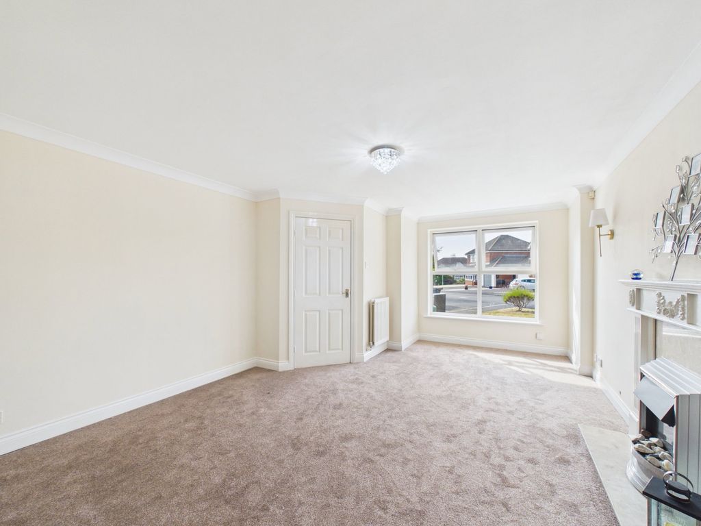 Property photo 3 of 28