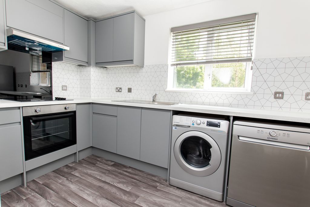 Property photo 2 of 6 Gallery