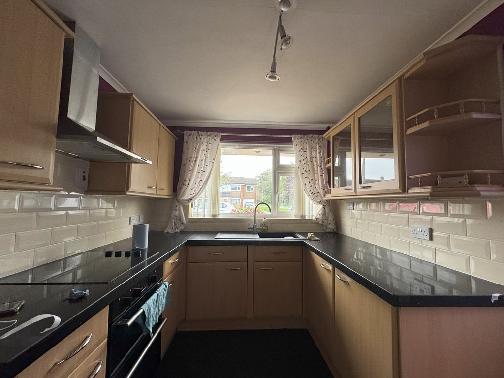 Property photo 2 of 11 2