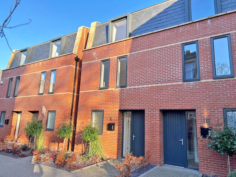 Property photo 1 of 18 Front