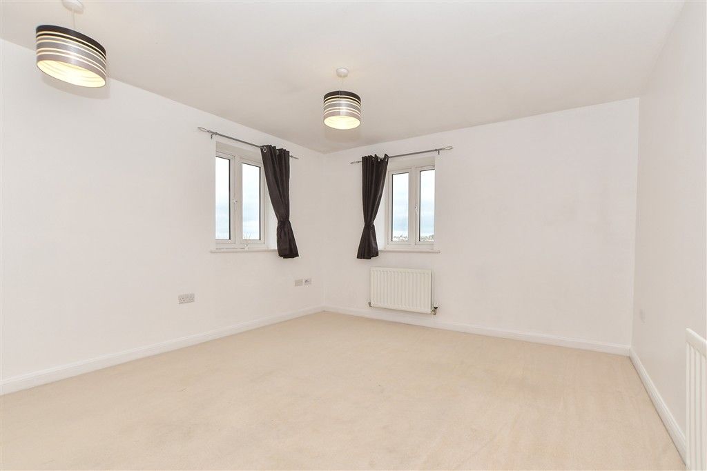 Property photo 3 of 10 Lounge/Diner