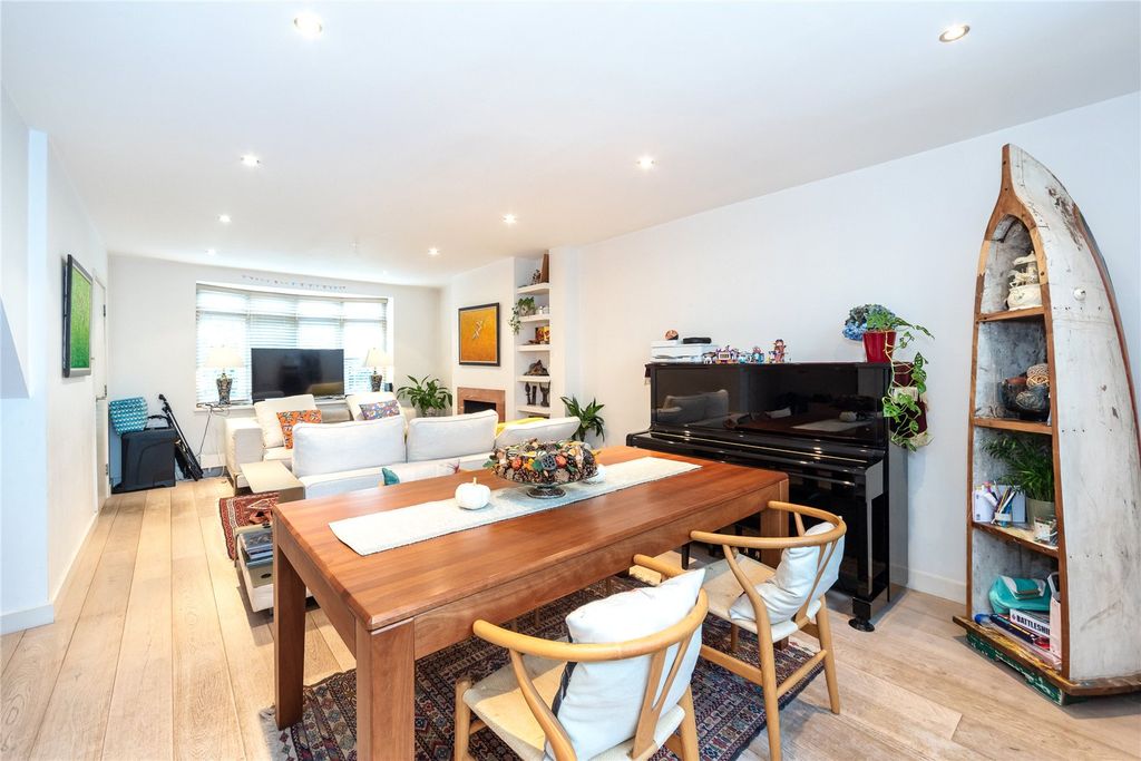 Property photo 3 of 8 Picture No. 04