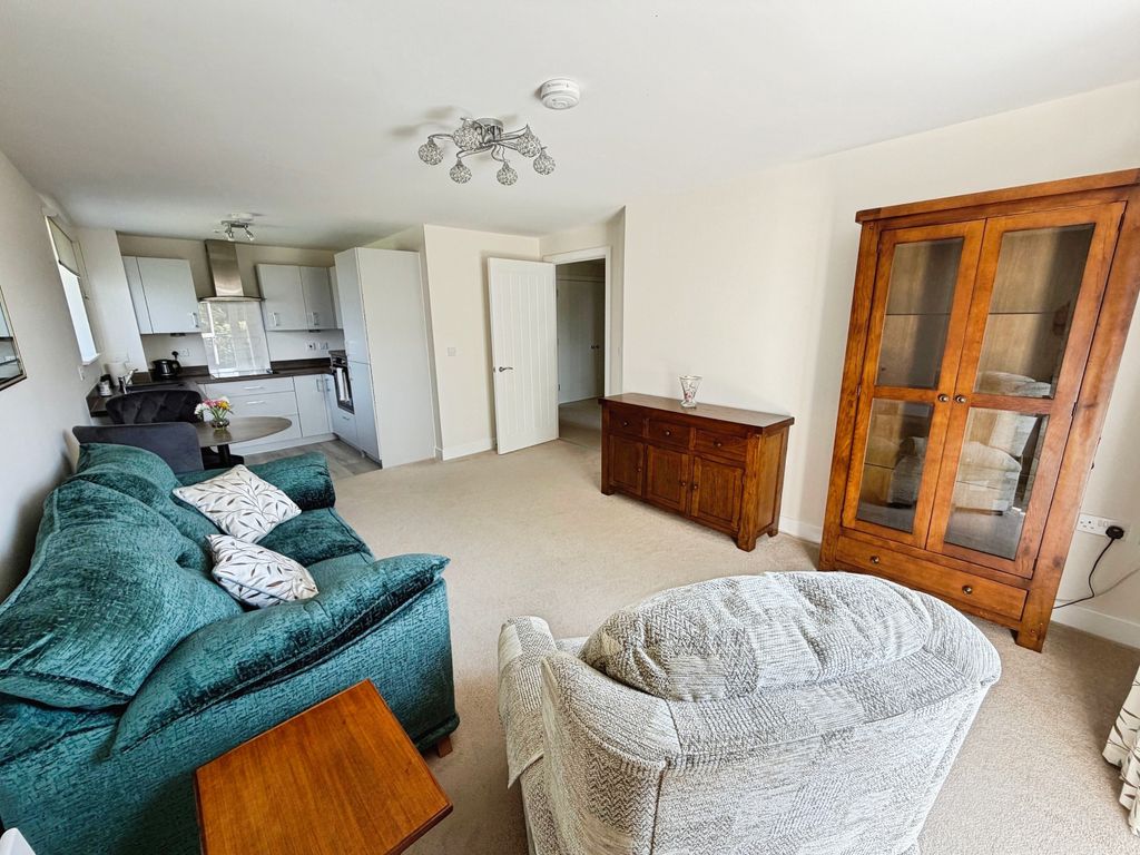 Property photo 3 of 19