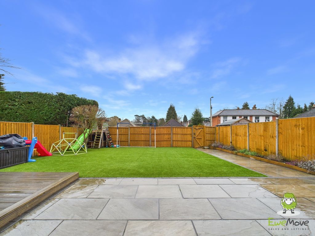 Property photo 3 of 22 Ewemove Fleet - Highdown - Garden