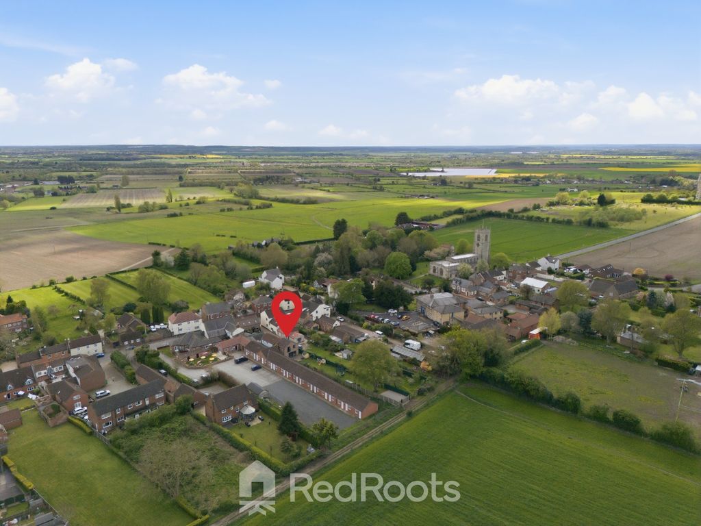 Property photo 2 of 39 5064843