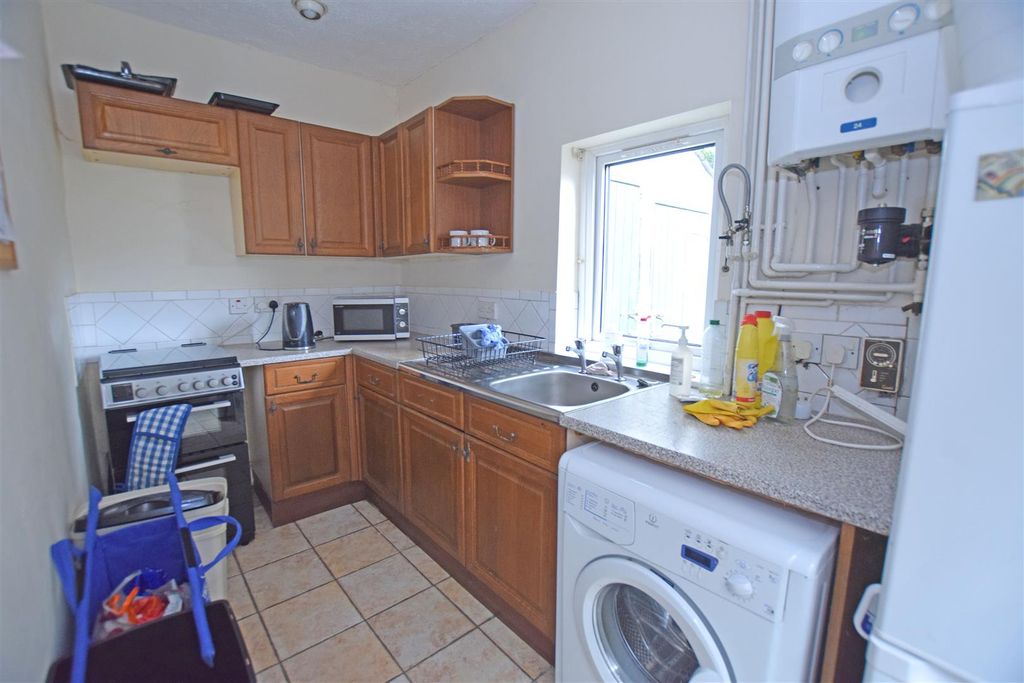 Property photo 3 of 13 Kitchen.Jpg