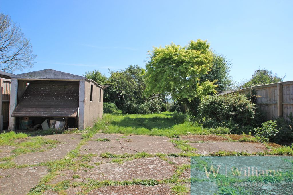 Property photo 2 of 10 Rear