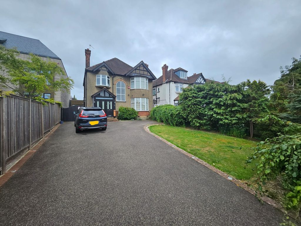 Property photo 1 of 12
