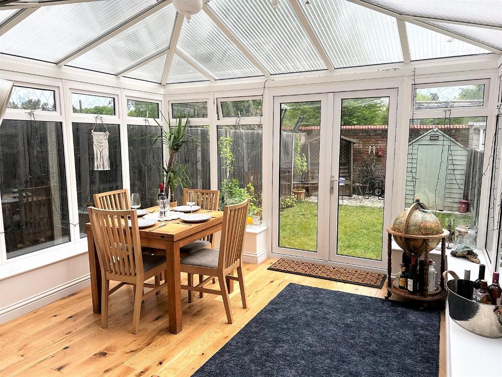 Property photo 2 of 13 Dr Conservatory.Jpeg