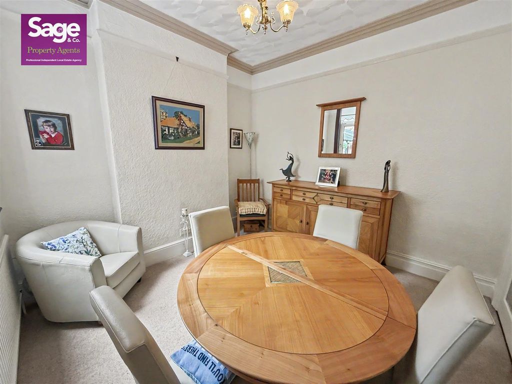 Property photo 3 of 31
