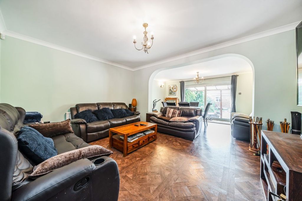 Property photo 2 of 10