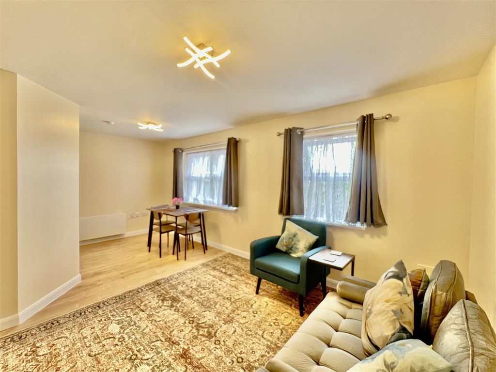 Property photo 2 of 9 Reception Room