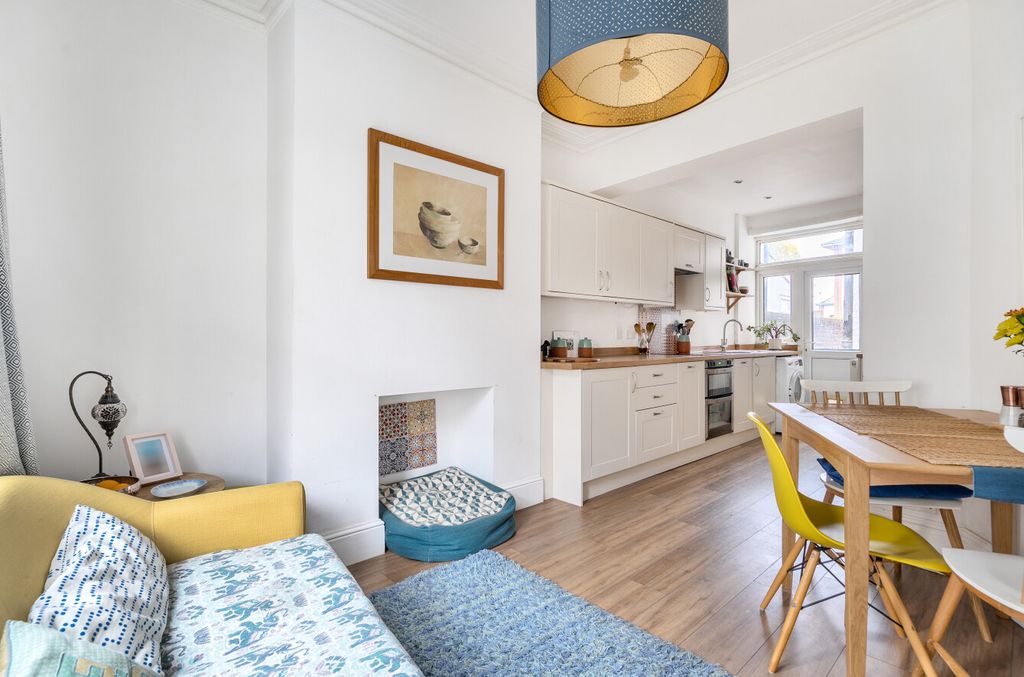 Property photo 2 of 14 1406462-1-69807B8...