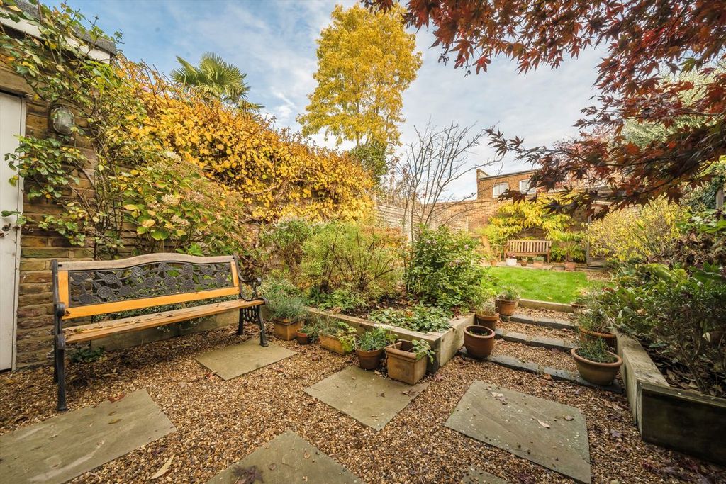 Property photo 3 of 8