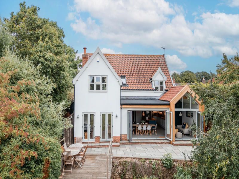 Property photo 1 of 28