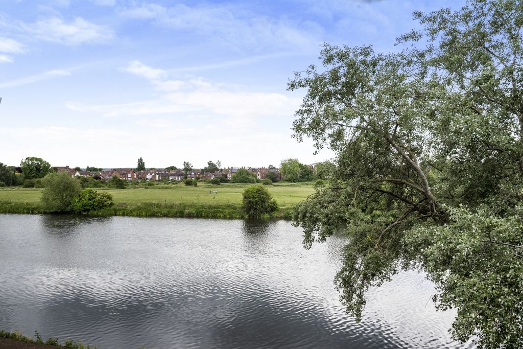 Property photo 1 of 12 855343 (19)