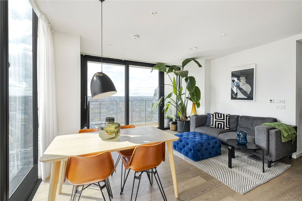 Property photo 1 of 12 Reception Room