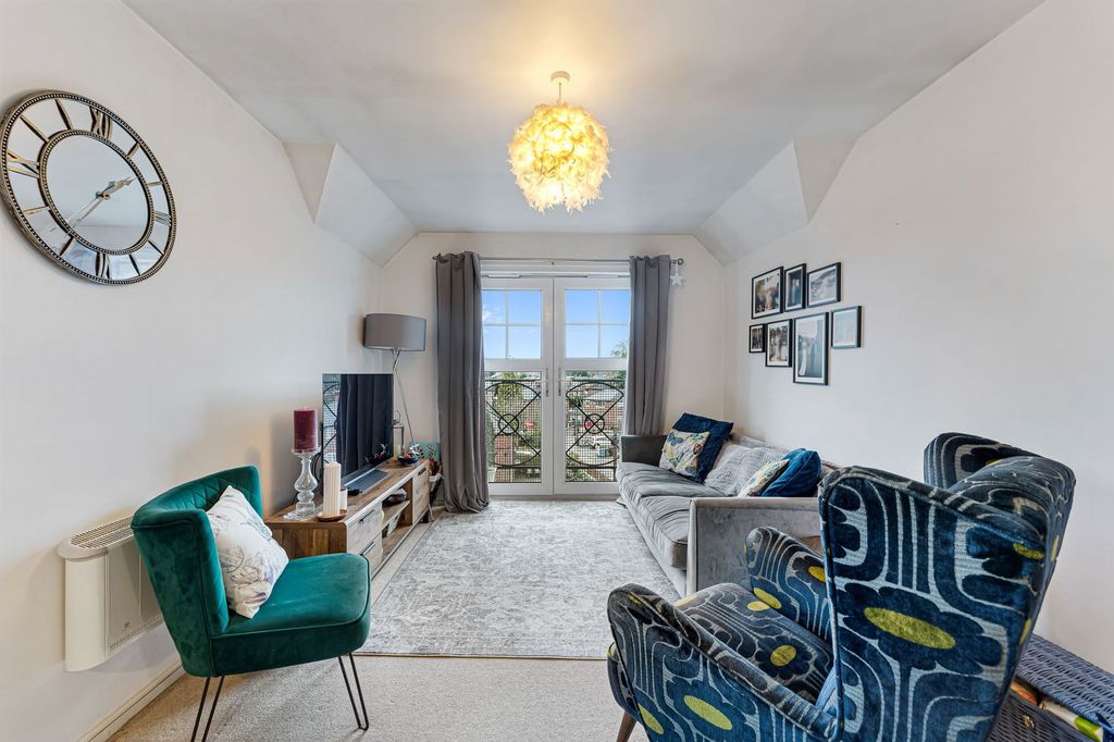 Property photo 3 of 15