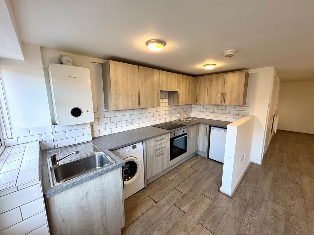 Property photo 3 of 8 Gallery