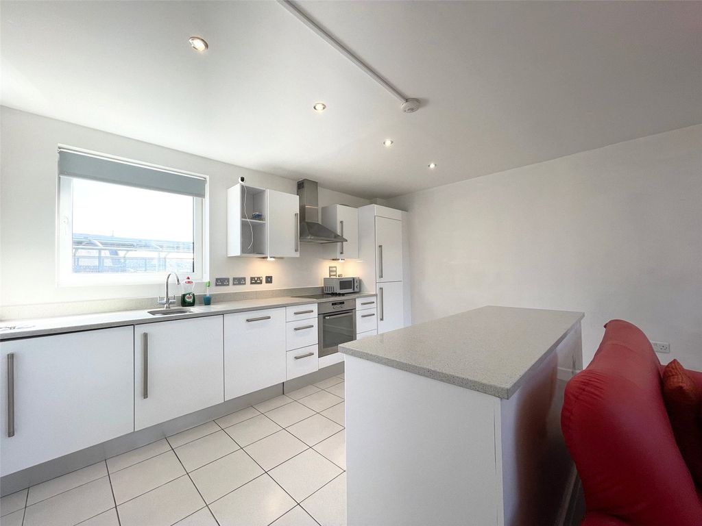 Property photo 2 of 15 Picture No. 01