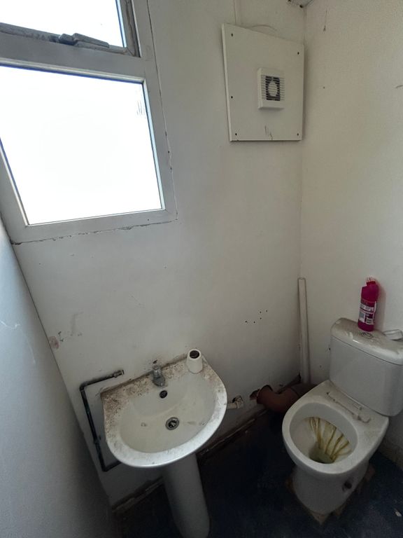 Property photo 3 of 4