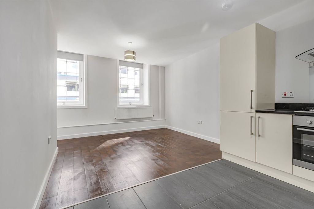 Property photo 1 of 4