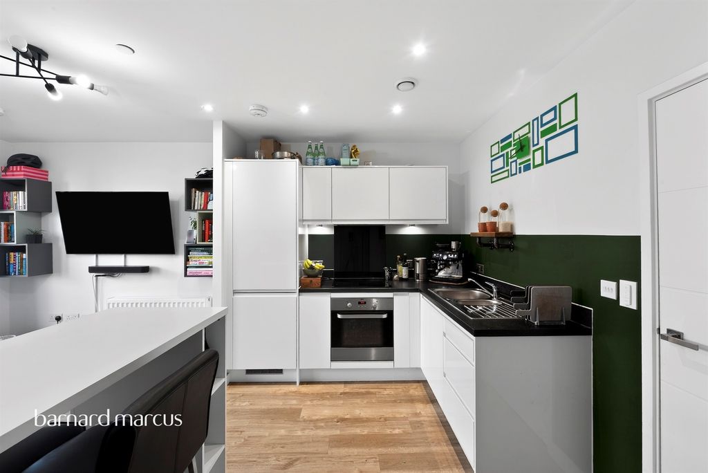 Property photo 3 of 9