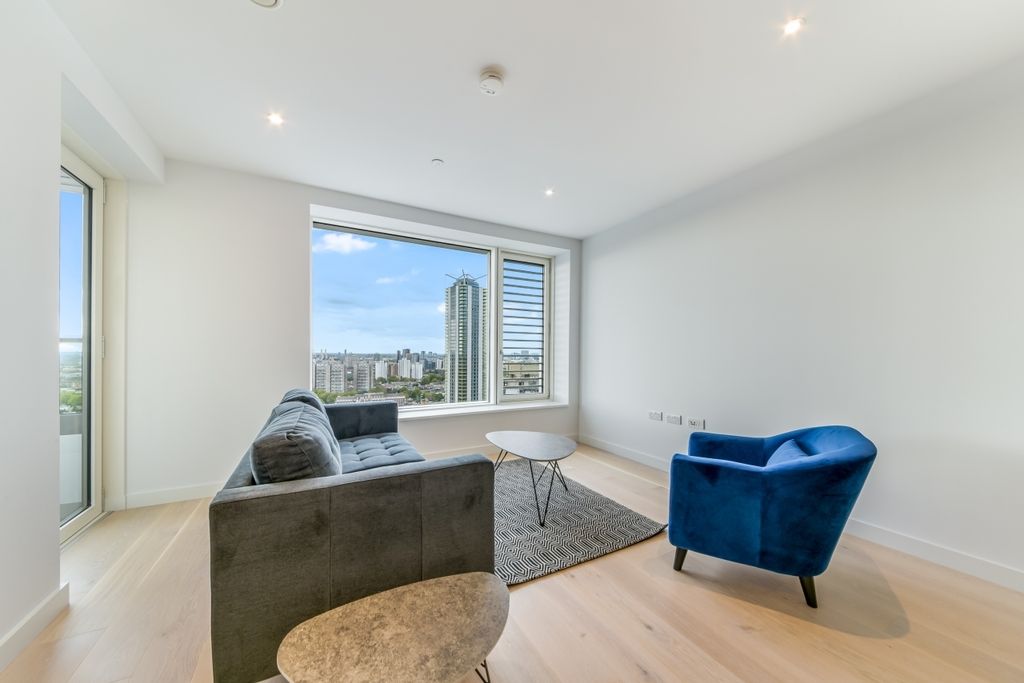 Property photo 3 of 7 Living Area