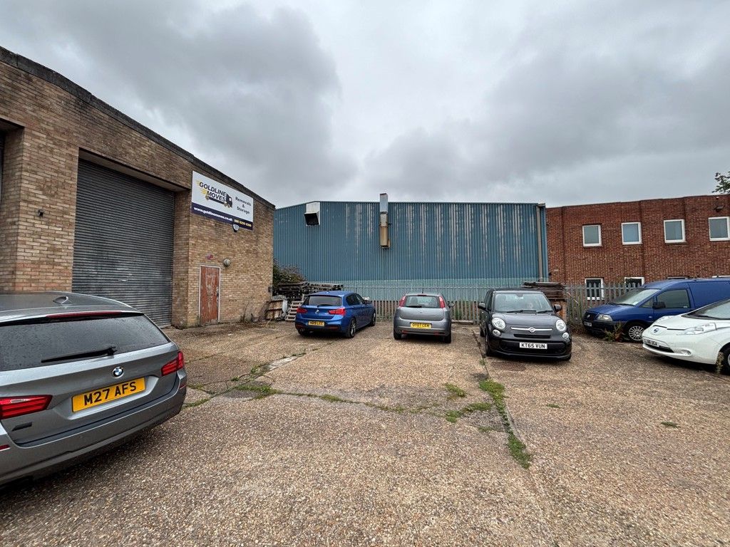 Property photo 2 of 6 Photo 5