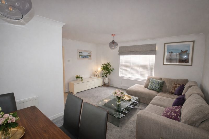 Property photo 3 of 7 Photo 9